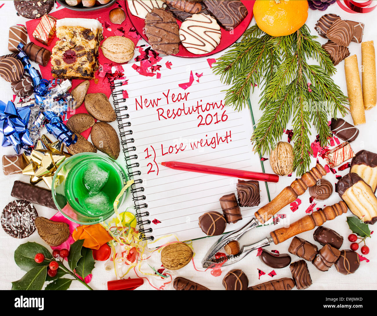Übermaß an Weihnachten- dann Auflösung, Gewicht zu verlieren. Humor. Stockfoto