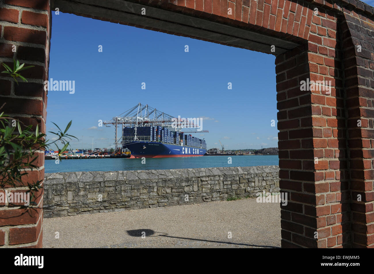 Die CMA CGM Kerguelen die 3. größte Containerschiff der Welt ab 2015 am