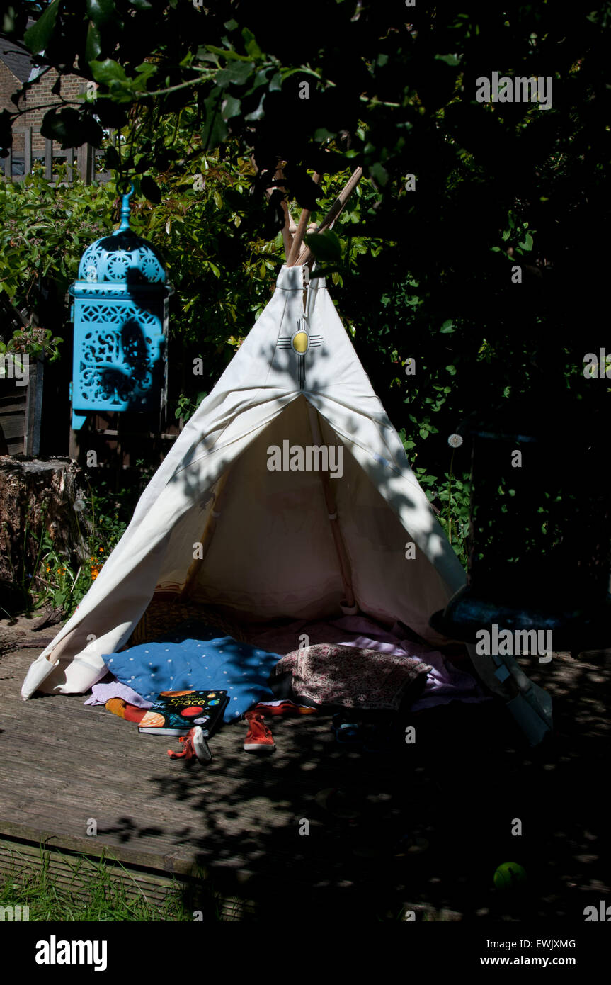 Garten wigwam Fotos und Bildmaterial in hoher Auflösung Alamy