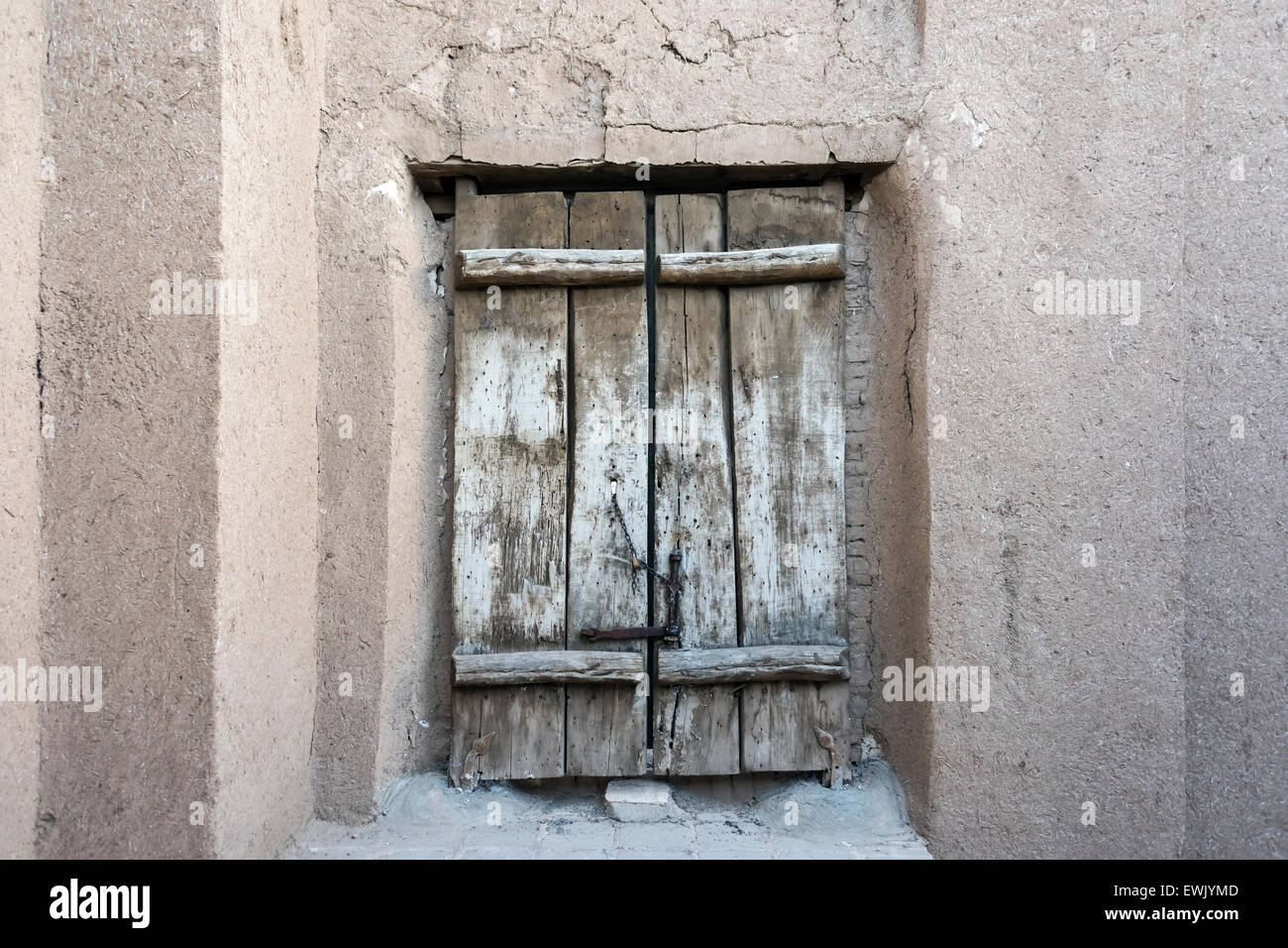 Außentür für Pferde in den Ställen, Tabatabei historisches Haus, Kashan, Iran zu bringen Stockfoto