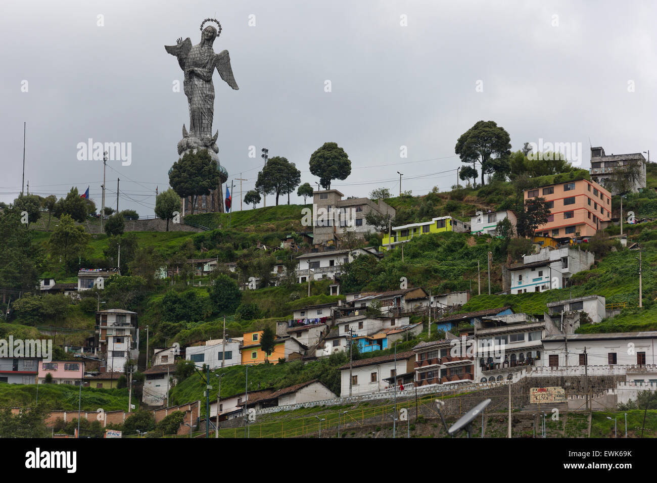 El Panecillo und Virgen de Quito Stockfoto