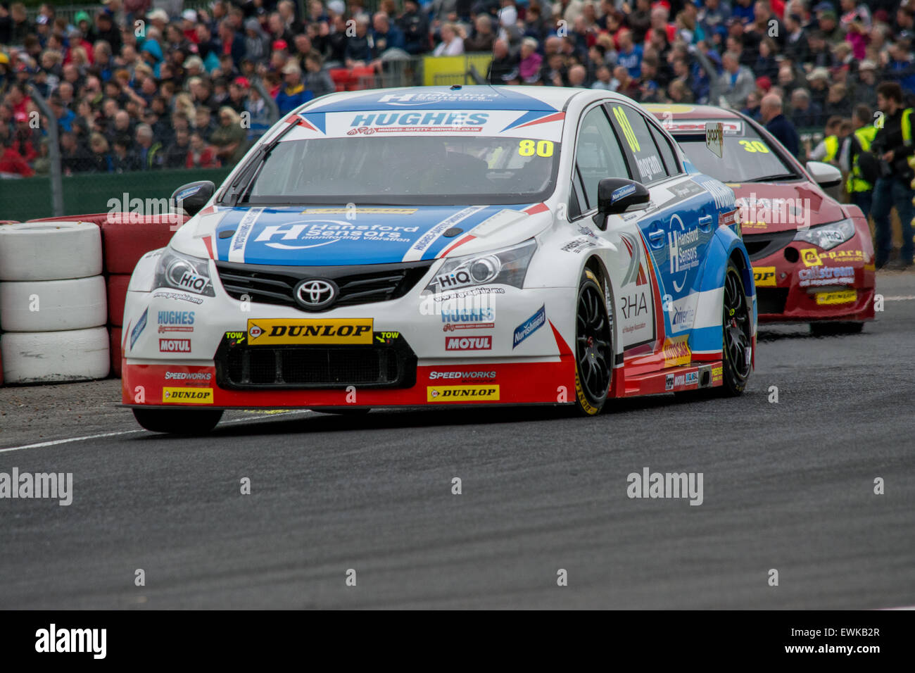 Croft Circuit, Dalton-auf-t-Stücke, North Yorkshire, UK. 28. Juni 2015. Tom Ingram und Speedworks Motorsport Toyota Avensis fährt während der Dunlop MSA British Touring Car Championship in Croft Circuit. Bildnachweis: Gergo Toth/Alamy Live-Nachrichten Stockfoto