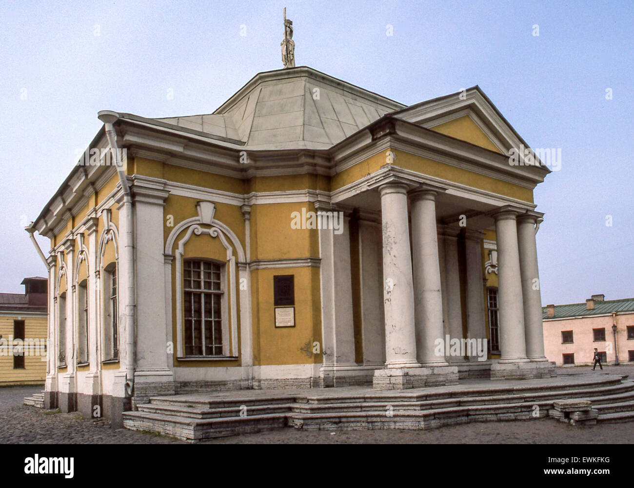 Leningrad, Russland. 3. Mai 1984. Ein historischen Pavillon im Wahrzeichen Peter & Paul Fortress, die ursprüngliche Zitadelle von Leningrad (heute St. Petersburg), von Peter dem großen im Jahre 1703 gegründet. Wurde errichtet, Haus Peters des großen Schlauchboot, von dem jungen Zaren verwendet, um Marine Grundlagen erlernen und gefeiert als der "Großvater der russischen Marine. © Arnold Drapkin/ZUMA Draht/Alamy Live-Nachrichten Stockfoto