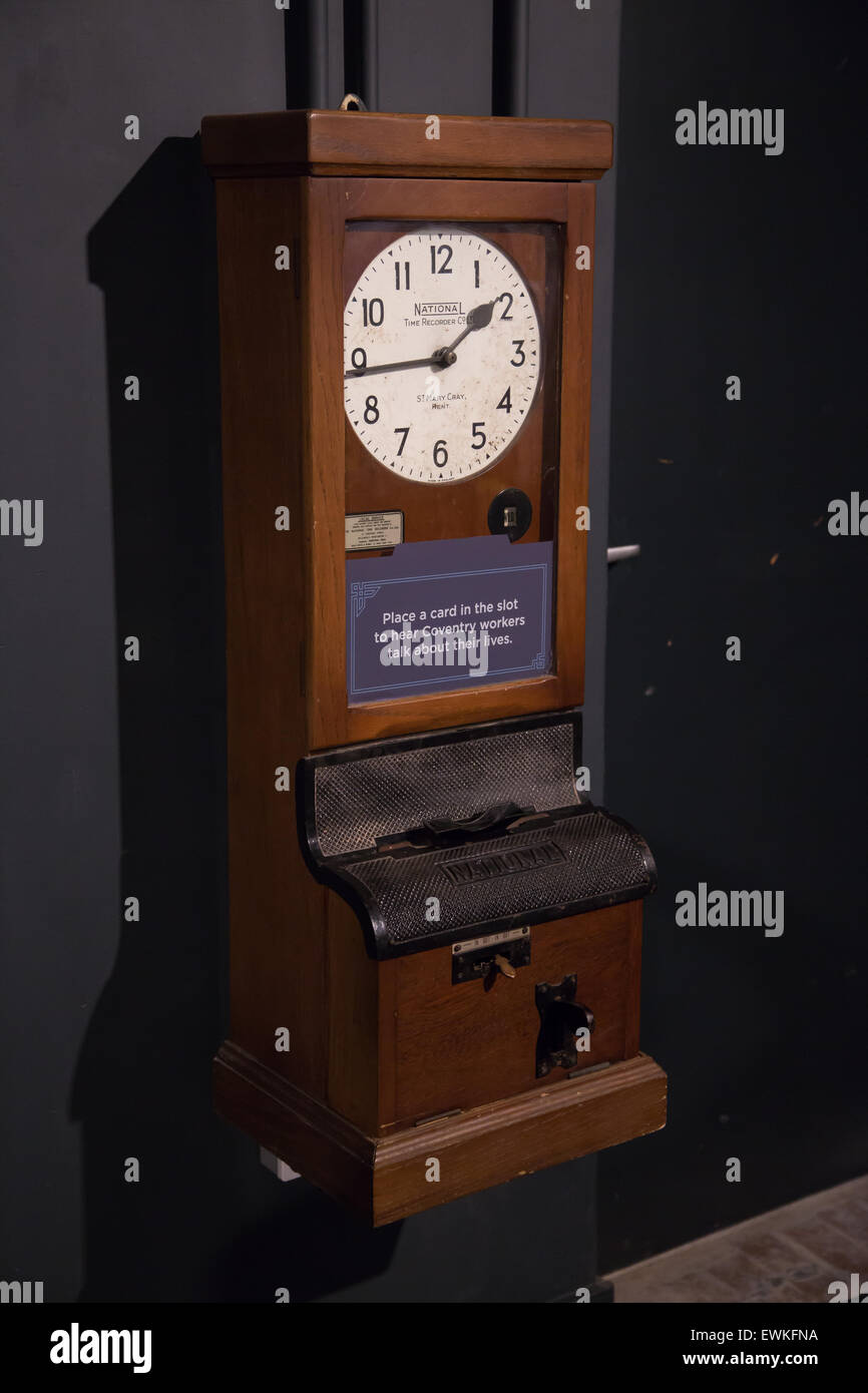 Taktung auf Aufnahme Zeitmaschine im Coventry Transport-Museum Stockfoto