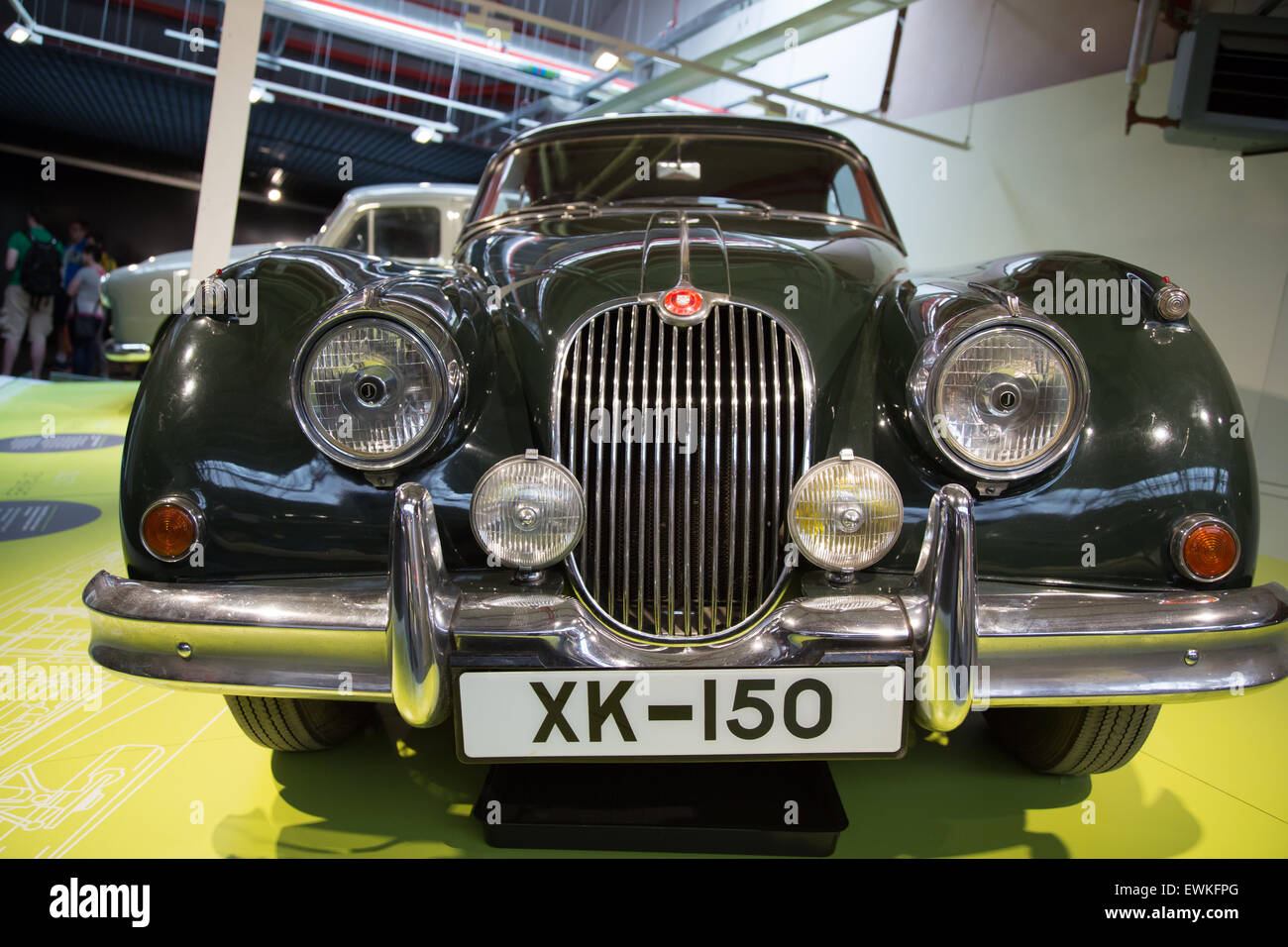 Oldtimer Jaguar XK150 an der Coventry Transport-Museum Stockfoto