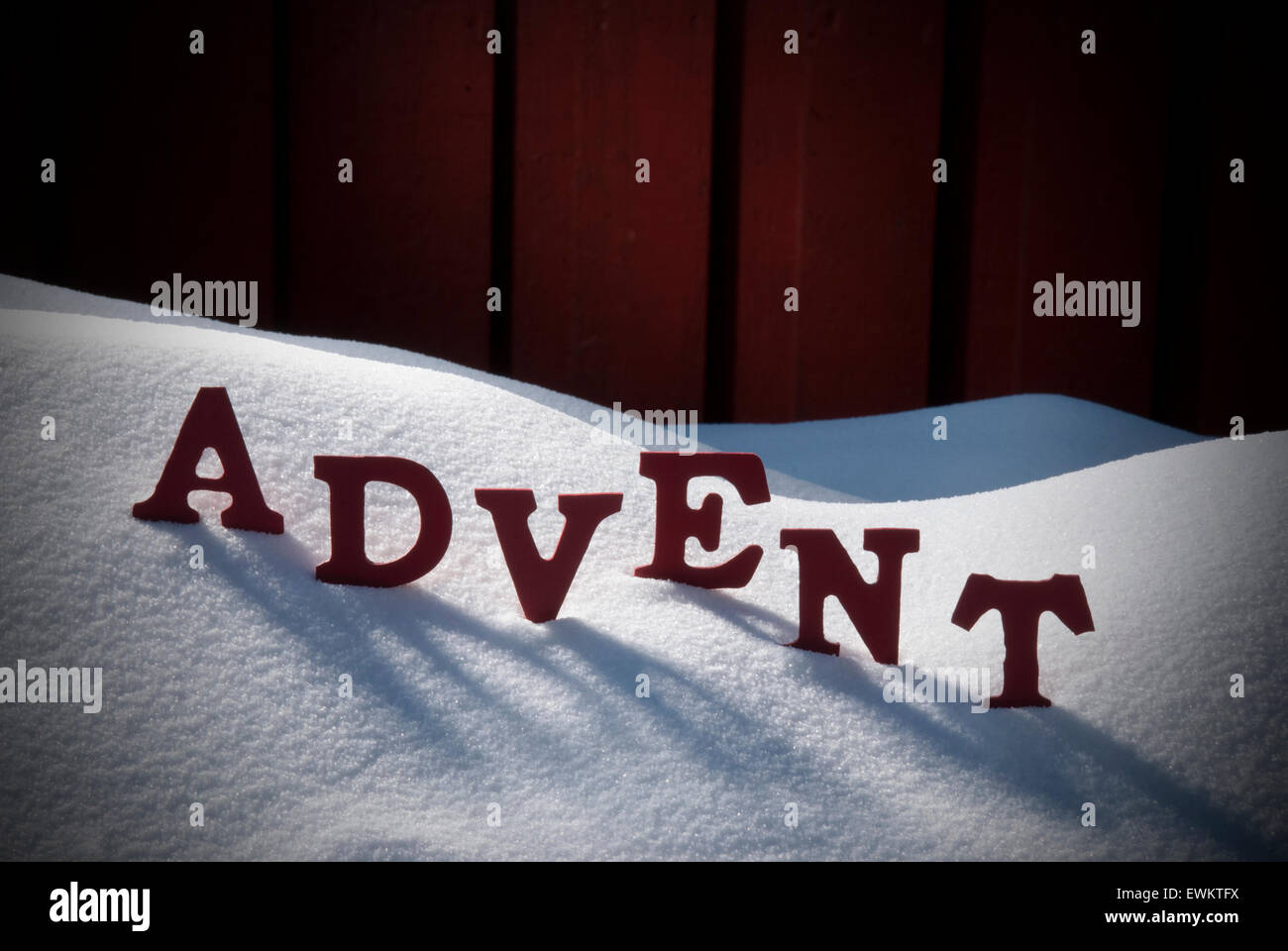 Deutsches Wort Advent bedeutet Weihnachten im Schnee Stockfotografie