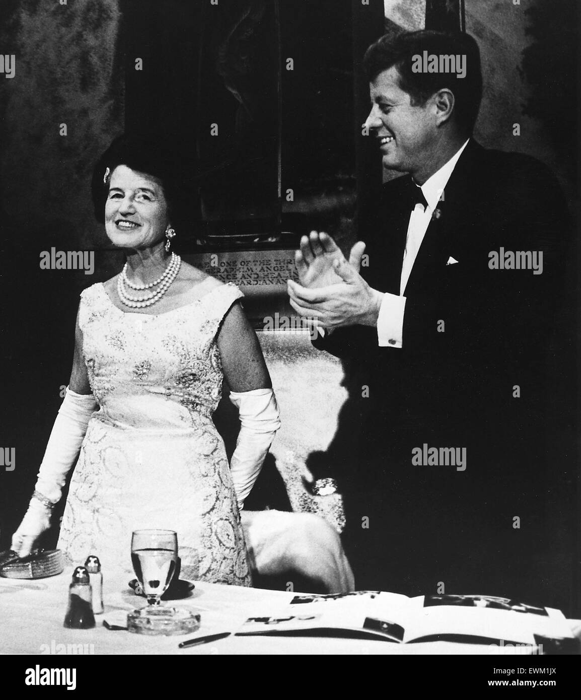Rose Kennedy mit ihrem Sohn, Präsident John F. Kennedy Stockfoto