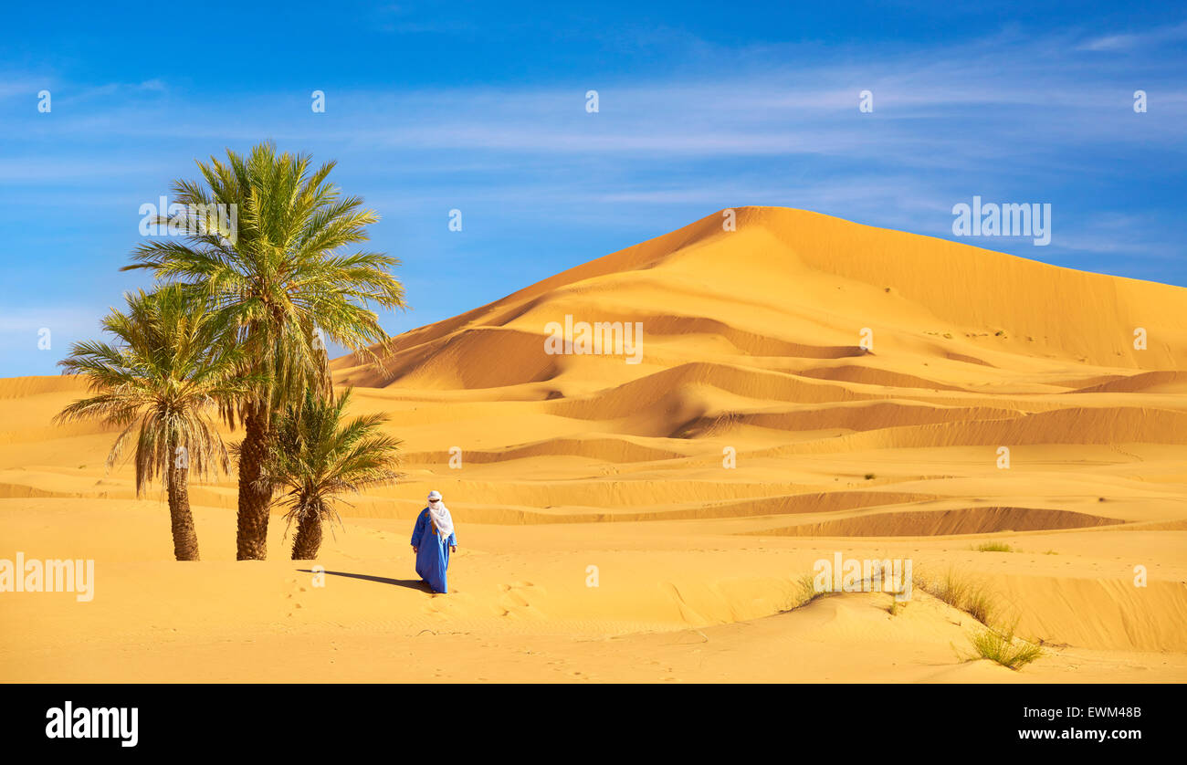 Berber Mann, Erg Chebbi Wüste bei Merzouga, Sahara, Marokko Stockfoto