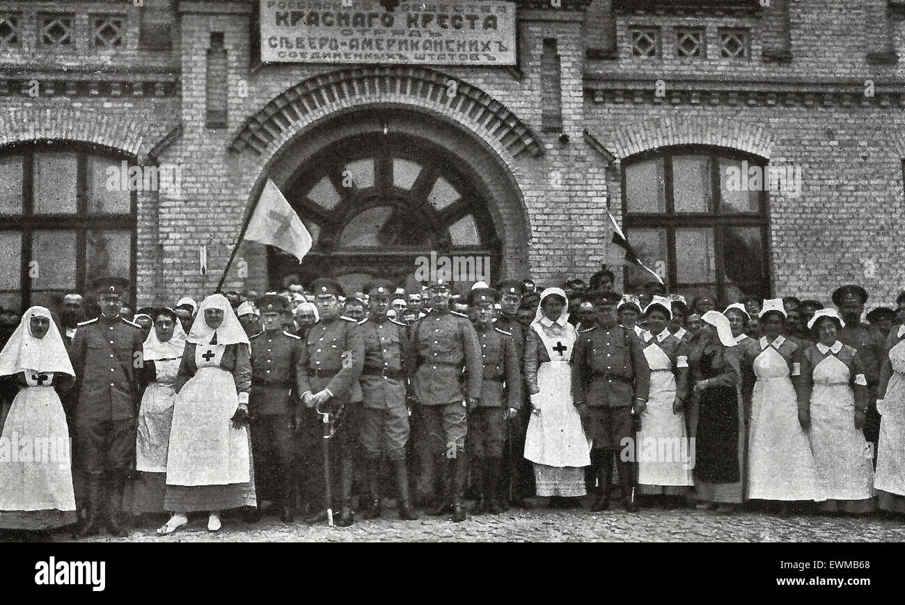 Chief Surgeon Egbert mit dem amerikanischen Roten Kreuz während der Zeit der russischen Revolution in Kiew Stockfoto