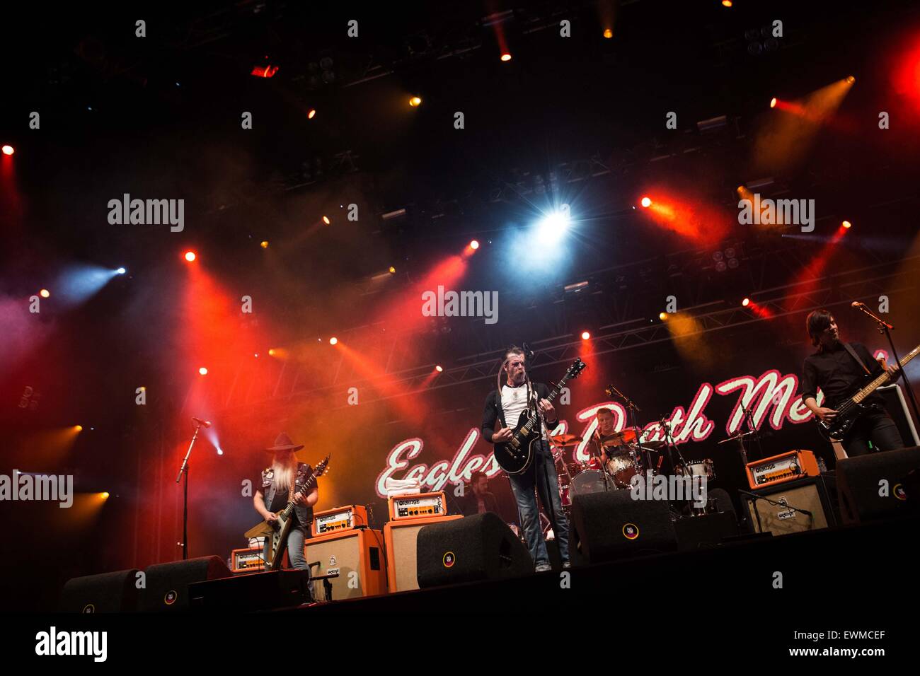 Eagles of Death Metal führt live Pinkpop Festival 2015 in Niederlande © Roberto Finizio / Alamy Live News Stockfoto