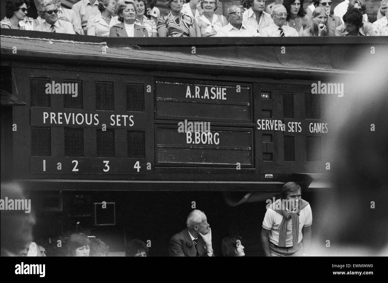 Arthur Robert Ashe, Jr. (10. Juli 1943 - 6. Februar 1993) war eine amerikanische Welt Nr. 1 Tennisspielerin Ashe, ein Afroamerikaner war der erste schwarze Spieler ausgewählt, um die Vereinigten Staaten Davis-Cup-Team und der einzige schwarze Mann jemals um die Sünde zu gewinnen Stockfoto