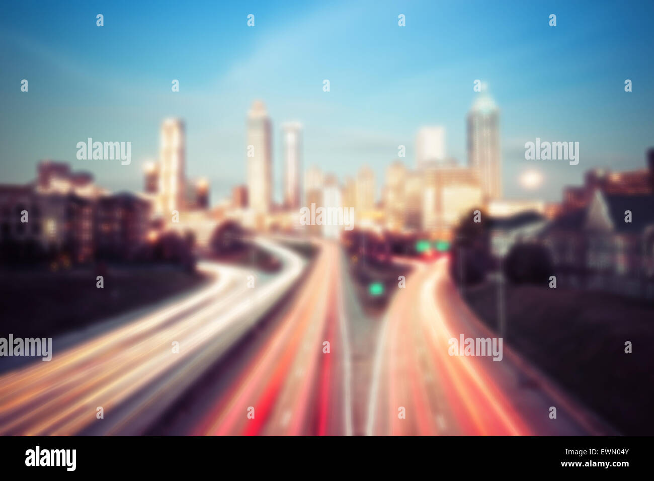 Unscharfe Lichter der Skyline von Atlanta, Georgia, USA Stockfoto