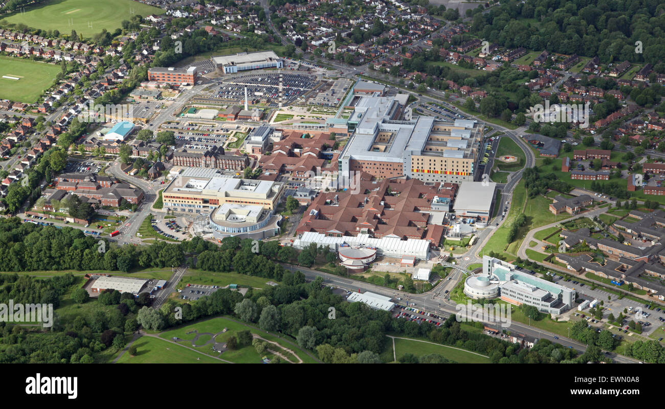 Luftaufnahme des The Royal Stoke University Hospital, Staffordshire, UK Stockfoto