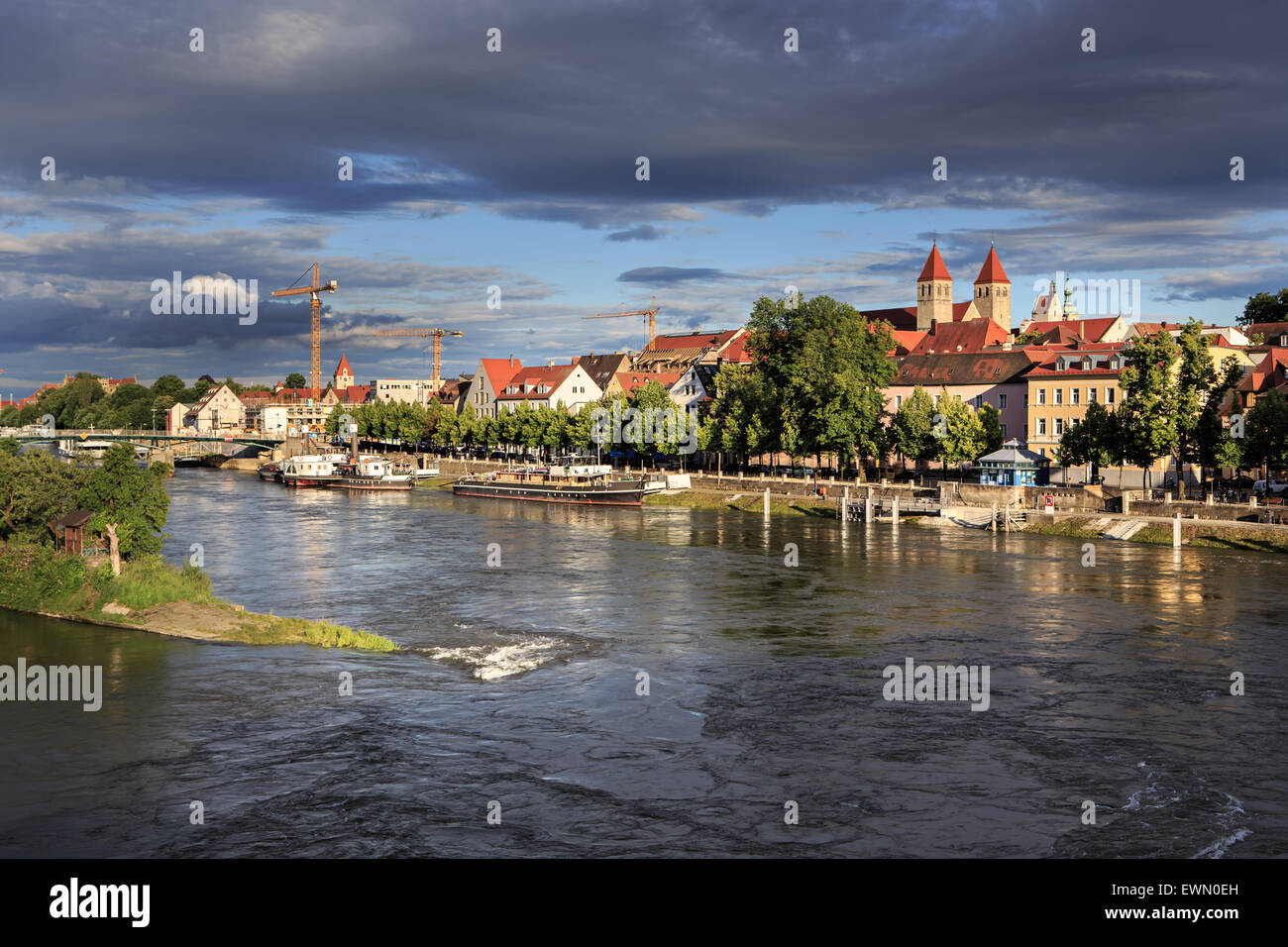 Donauufer in Regensburg, Bayern, Deutschland Stockfoto