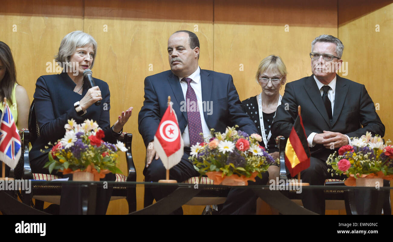 Sousse, Strafjustiz. 29. Juni 2015. British Home Secretary Theresa May, tunesischen Minister Mohamed Najem Gharsalli, Bundesministerium des Innern Thomas de Maiziere geben eine Pressekonferenz, in der das Hotel Imperial Marhaba in Sousse, Strafjustiz, 29. Juni 2015. Mindestens 38 Menschen starben in den Terroranschlag in Tunesien, vor allem Urlauber. Bildnachweis: Dpa picture Alliance/Alamy Live News Stockfoto