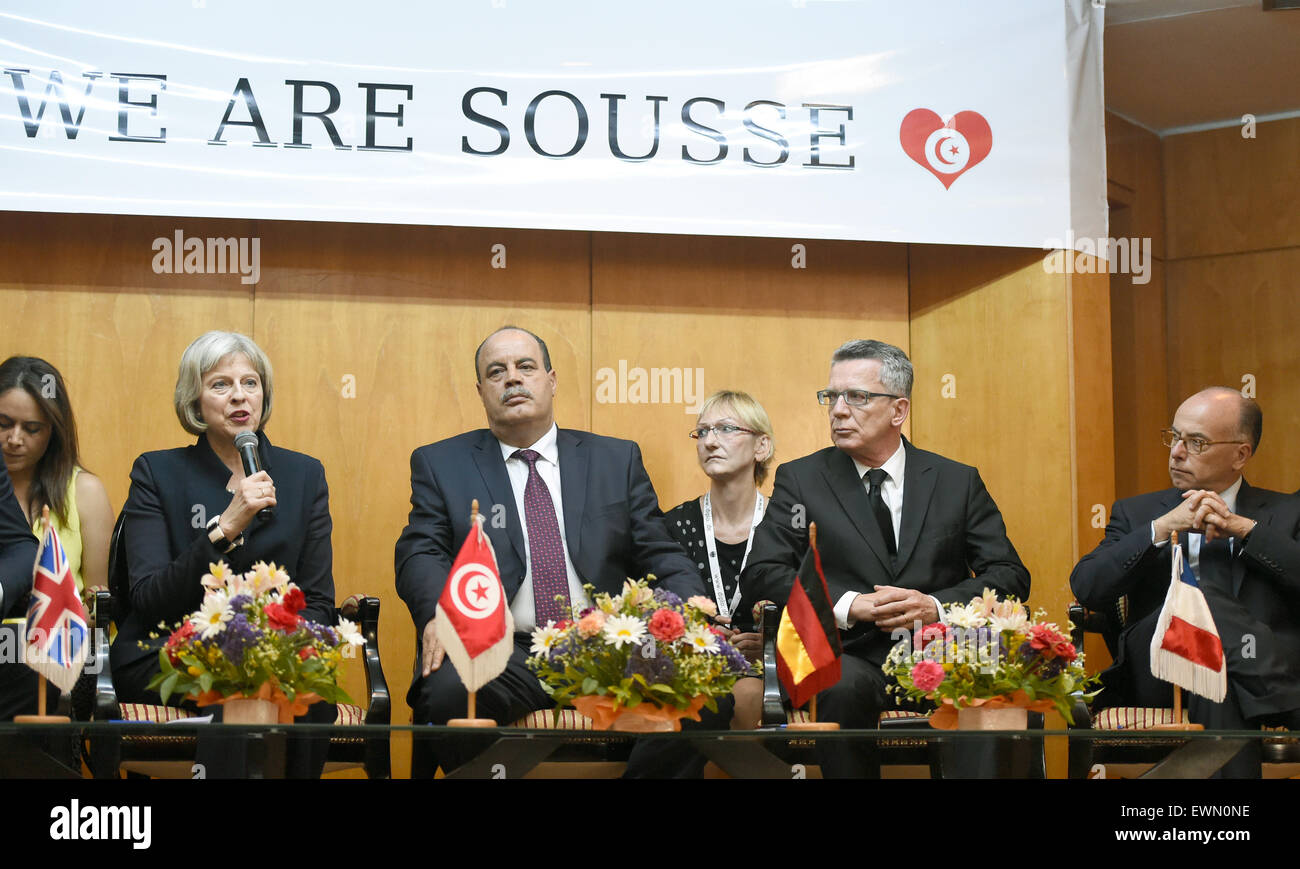 Sousse, Strafjustiz. 29. Juni 2015. British Home Secretary Theresa May, tunesischen Minister Mohamed Najem Gharsalli, Bundesministerium des Innern Thomas de Maiziere geben eine Pressekonferenz, in der das Hotel Imperial Marhaba in Sousse, Strafjustiz, 29. Juni 2015. Mindestens 38 Menschen starben in den Terroranschlag in Tunesien, vor allem Urlauber. Bildnachweis: Dpa picture Alliance/Alamy Live News Stockfoto