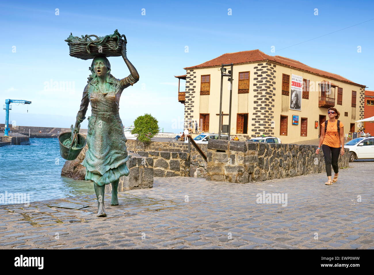 Fisher Frau Statue, Puerto De La Cruz, Teneriffa, Kanarische Inseln, Spanien Stockfoto