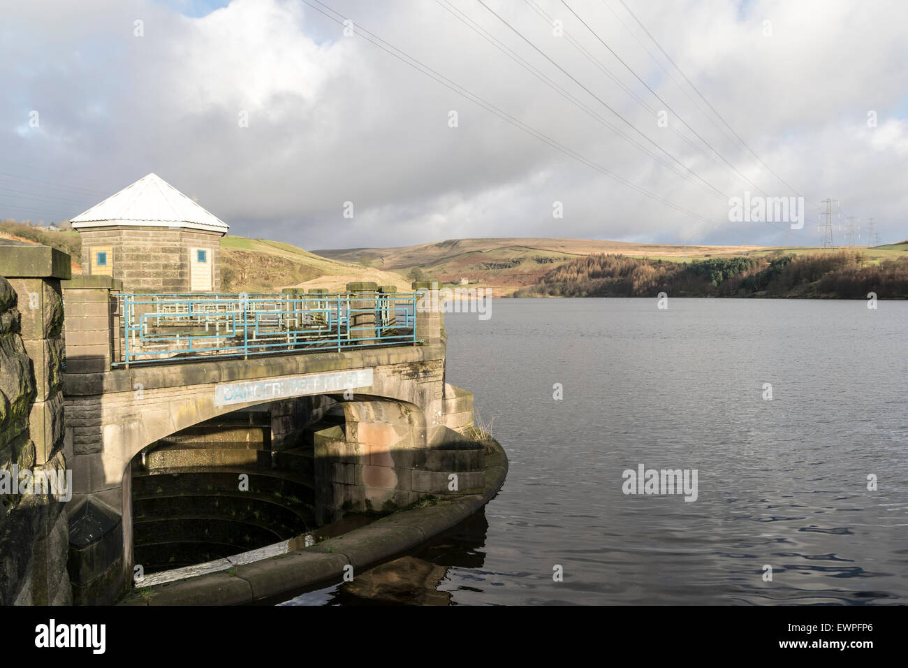 Greenbooth Reservoir Überlauf im Norden Rochdale Lancashire Stockfoto