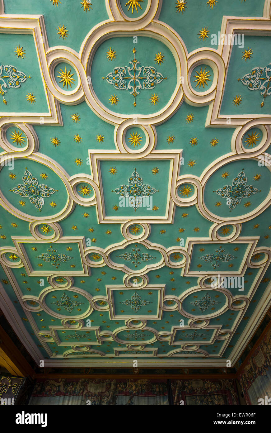 Die reich verzierte Decke der Kammer Star in die "kleine Burg" Bolsover Castle in Derbyshire, England. Stockfoto