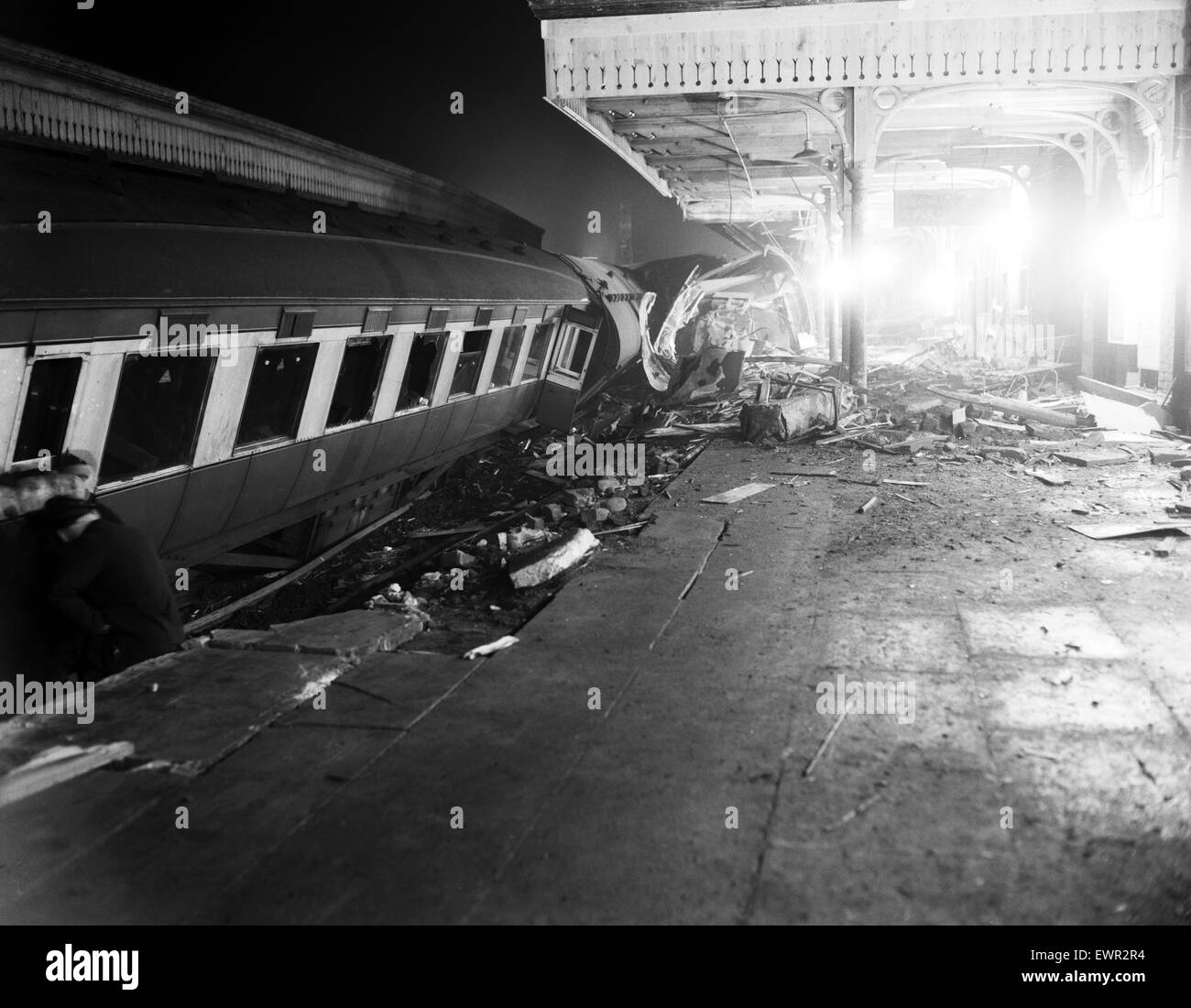 Das Sutton Coldfield Zugunglück, am 23. Januar 1955 in Sutton Coldfield stattfand. Eine ausdrückliche Personenzug unterwegs von York nach Bristol, entgleiste aufgrund überhöhter Geschwindigkeit in einer scharfen Kurve. 23. Januar 1955. Stockfoto