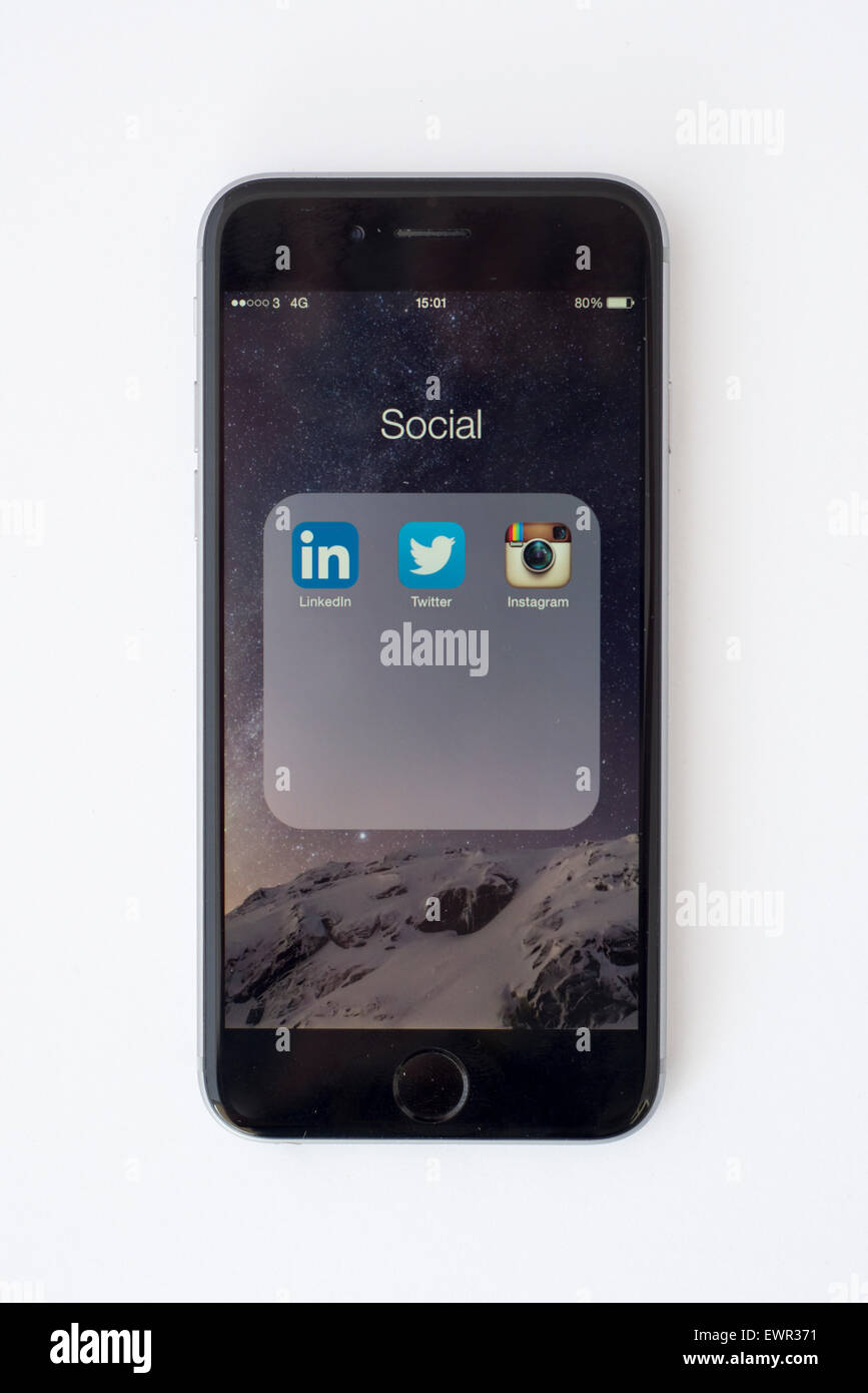 iPhone 6 mit social Media-apps Stockfoto