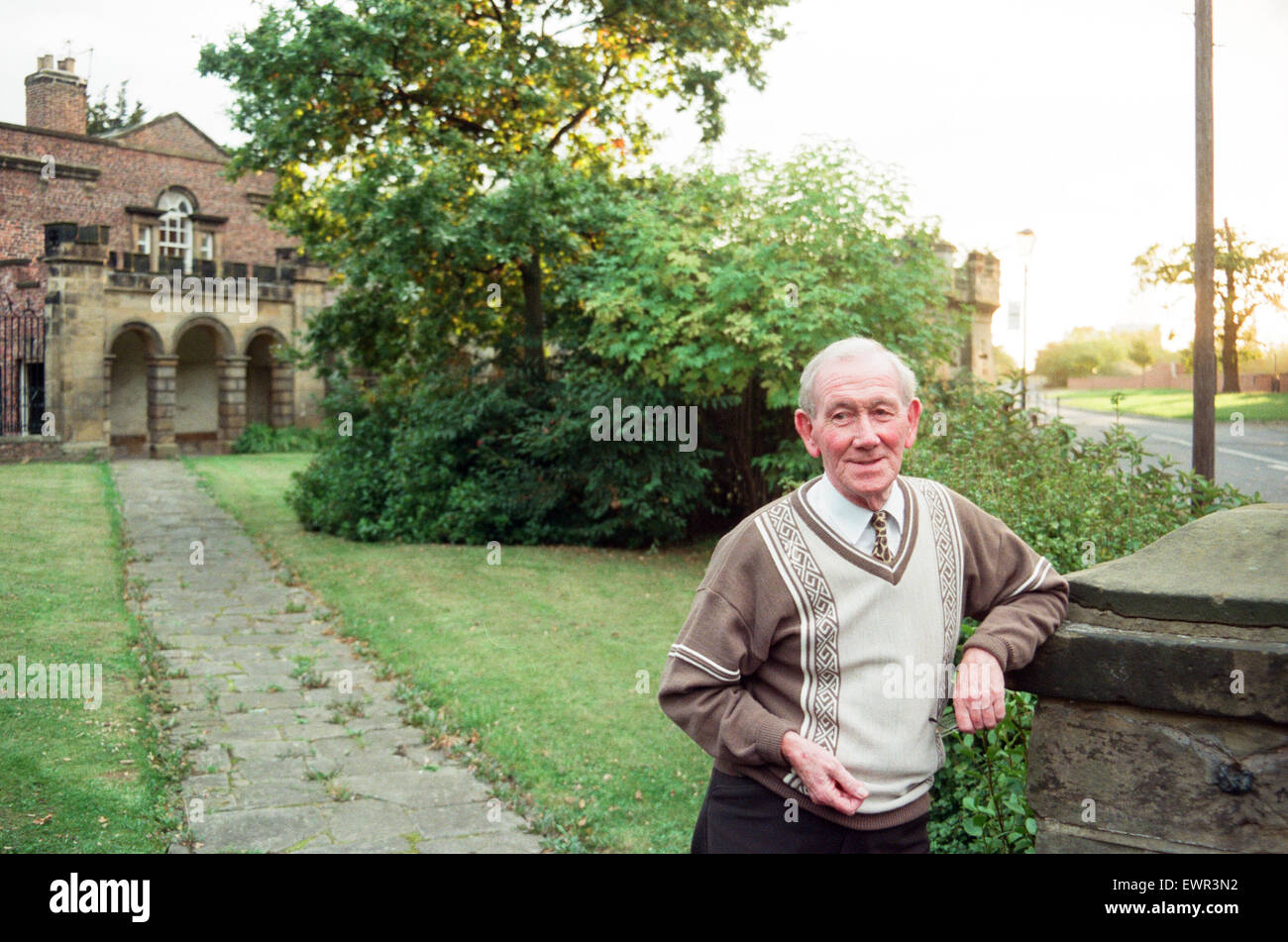 Sir William Turner Krankenhaus in der Nähe ICI Wilton. Joe Mullen, eine pensionierte Lehrerin, der im Krankenhaus seit vier Jahren lebt. 2. Oktober 1997. Stockfoto