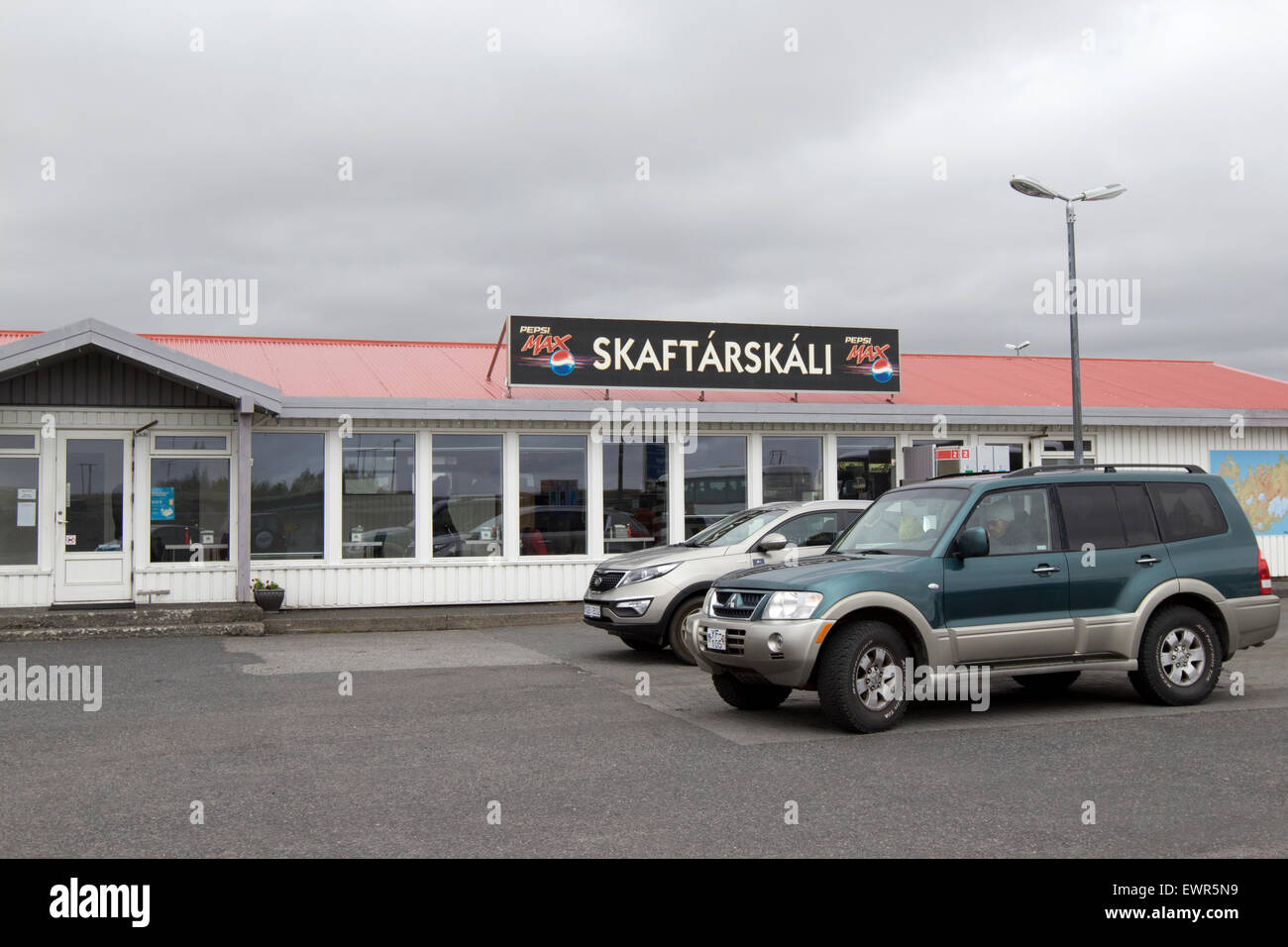 Skaftarskali Gas Station und am Straßenrand Restaurant Island Stockfoto