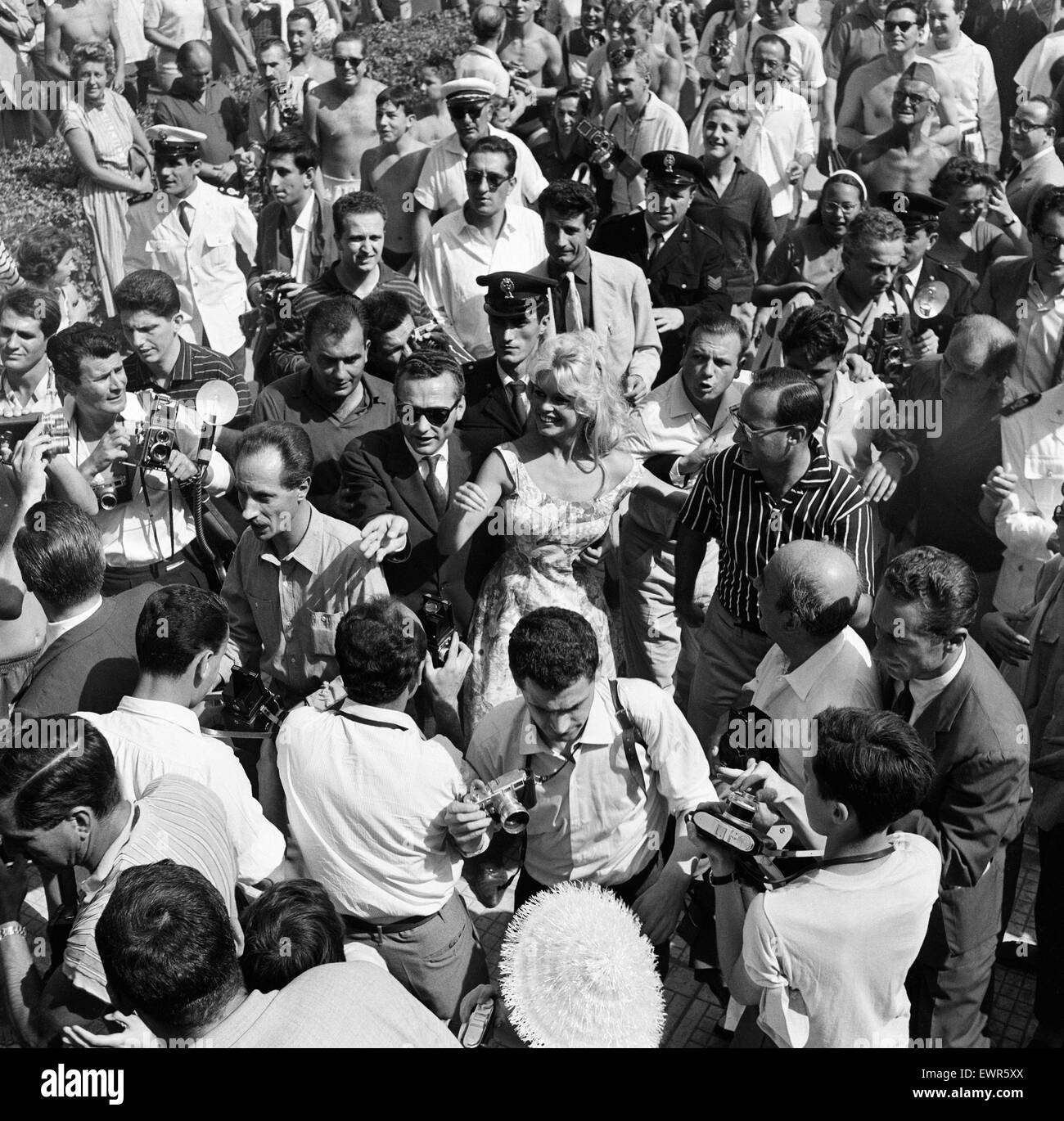 Französische Schauspielerin Brigitte Bardot im Bild, die Venedig Film-Festival besuchen. September 1958. Stockfoto