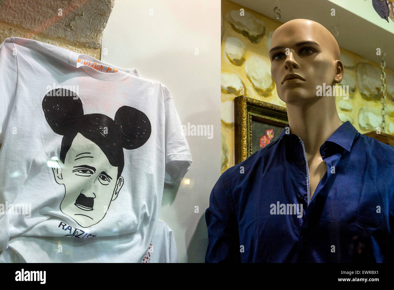 Hitler am T-Shirt, Mickey Mouse, Shop, Rethymno, Kreta, Griechenland Stockfoto