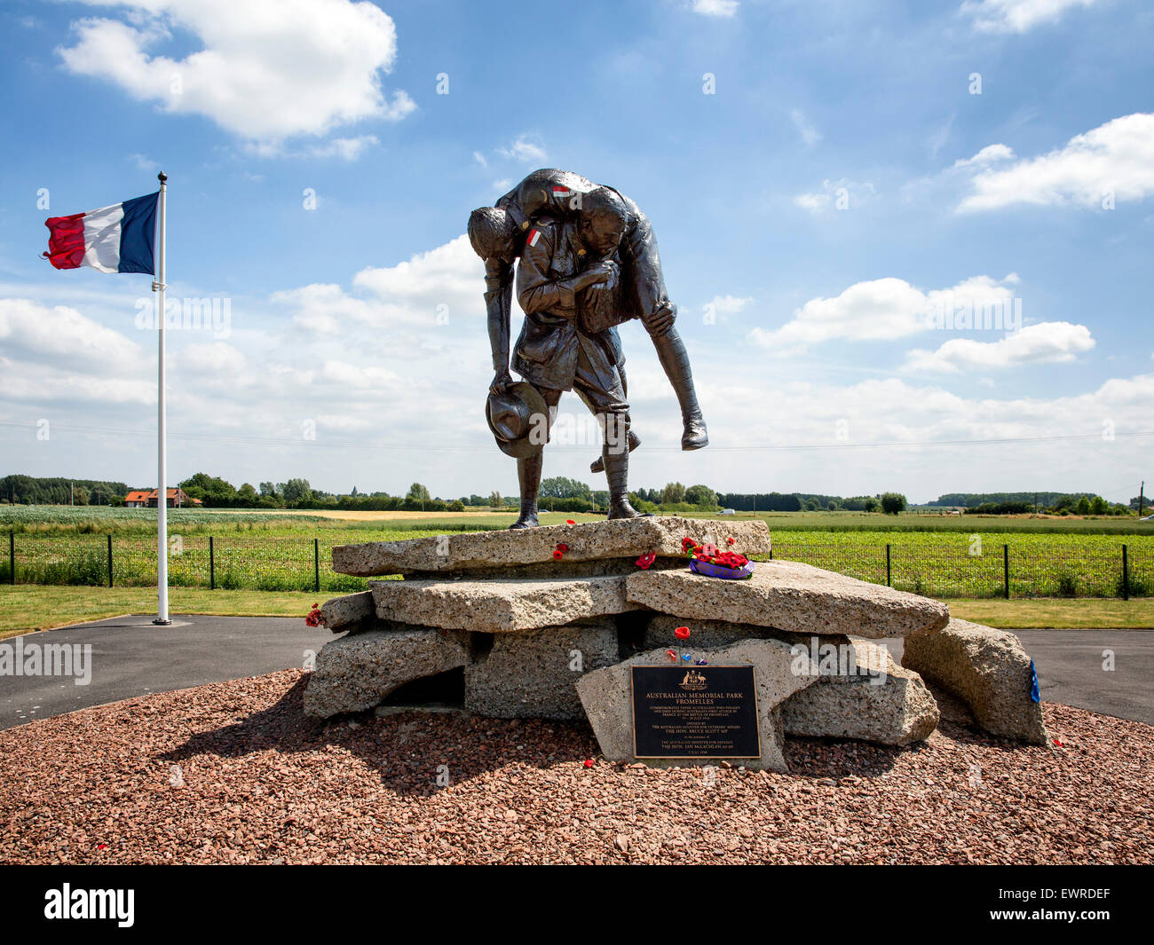 "Vergesst mir Cobber nicht" Statue in der Australian Memorial Park, Fromelles, Frankreich Stockfoto