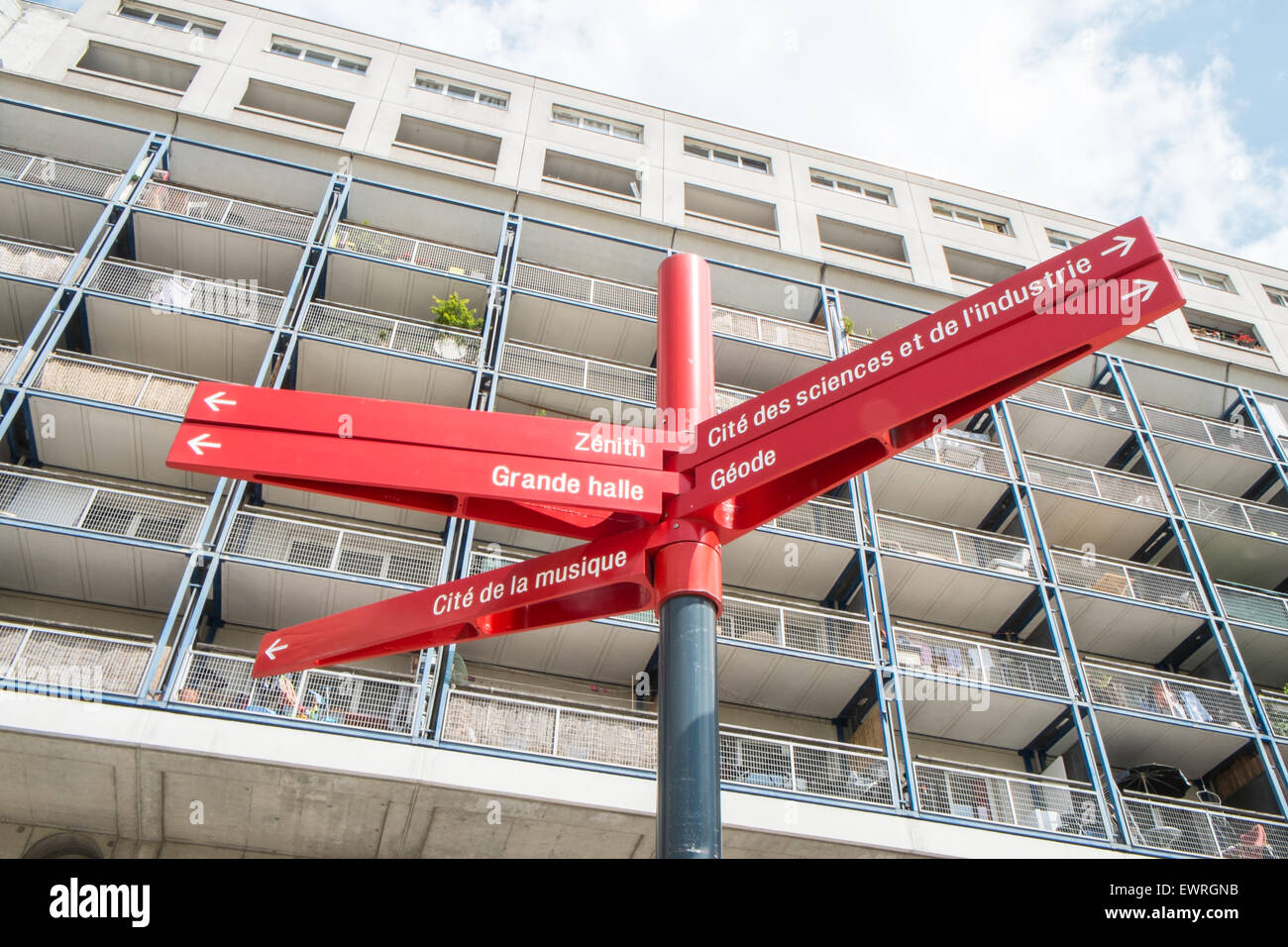 Parc De La Villette, Wissenschaft und Kultur-Zone, Bezirk, Stadt der Wissenschaft und Industrie, Gärten, Torheiten, darunter Konzert-Locations. Stockfoto