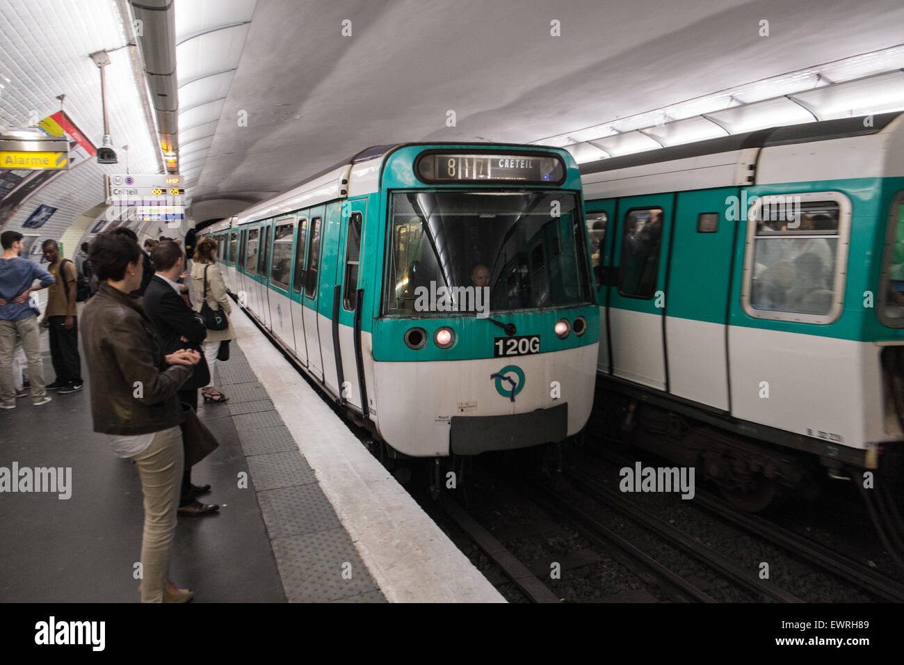 Paris, Frankreich, Paris, Frankreich, Metro, Zug, Pendler, pendeln, Reisen, Stockfoto