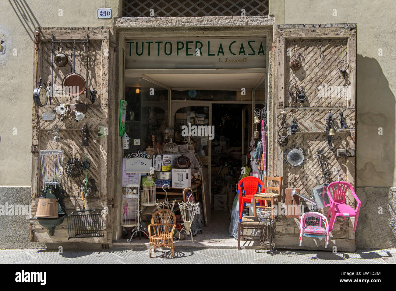 Alte italienische junk Shop in San Quirico d'Orcia, Toskana, Italien Stockfoto