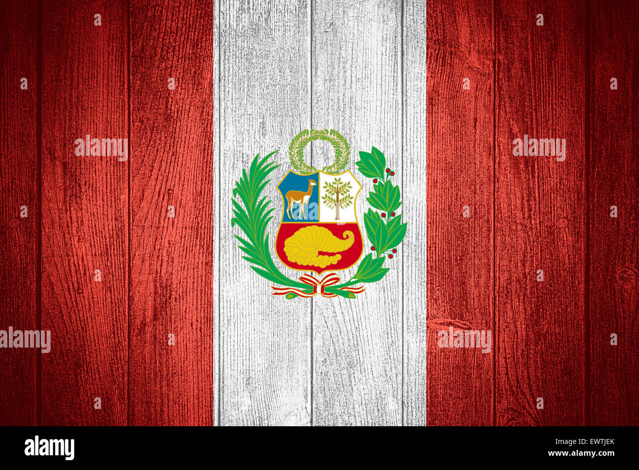 Peru-Flagge oder peruanische Banner auf Holzbrettern Hintergrund Stockfoto