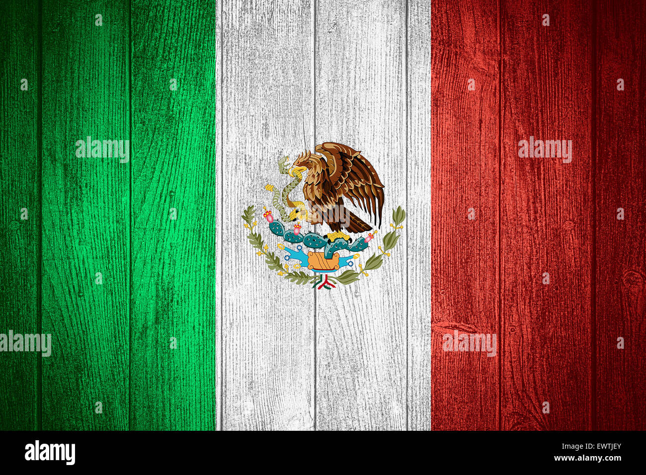 Mexiko-Flagge oder mexikanische Banner auf Holzbrettern Hintergrund Stockfoto