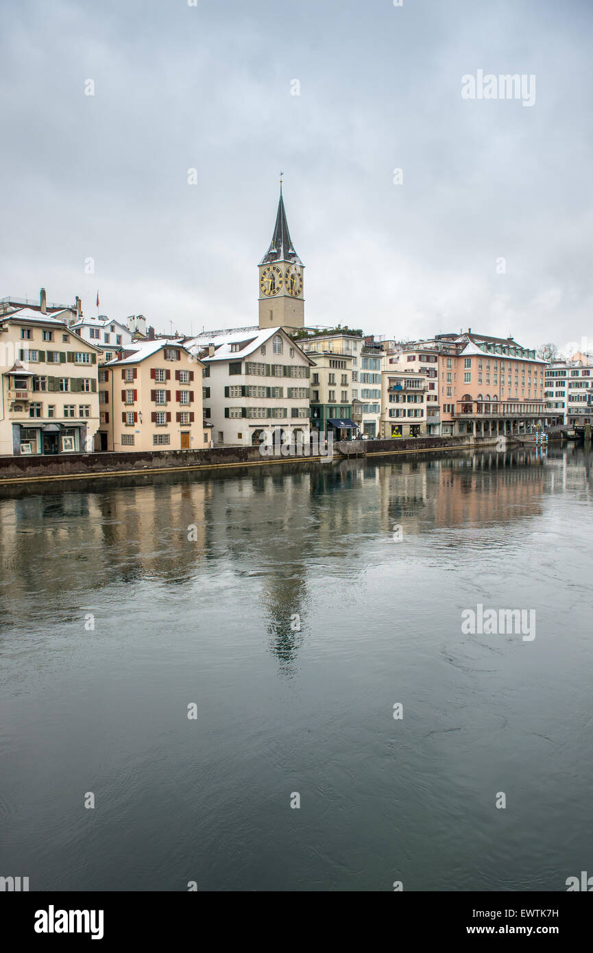 Limmat-Fluss und malerischen Skyline von Zürich Schweiz, Europa Stockfoto