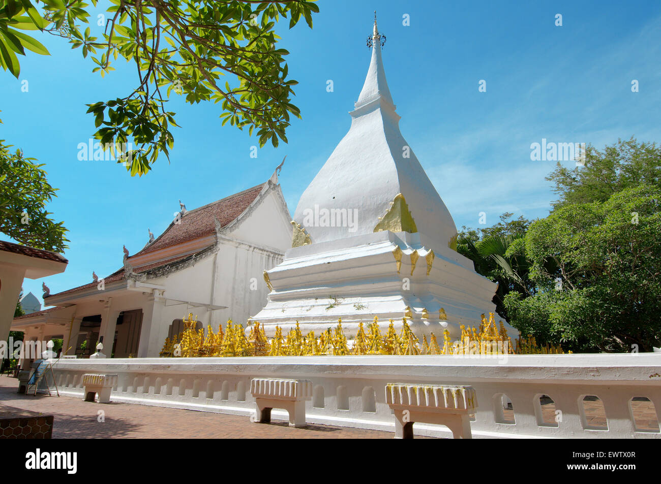 Stupa in Phra, dass Si Song Rak in Amphoe Dan Sai, Provinz Loei, Thailand Stockfoto