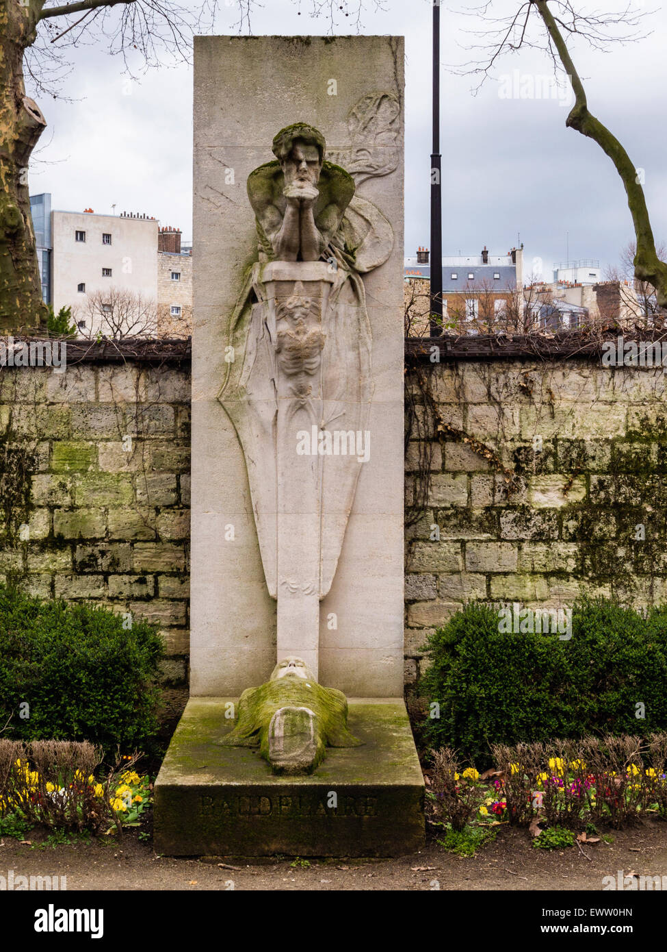 Cimetière du Montparnasse, Paris Montparnasse Friedhof, Charles Baudelaire Kenotaph, berühmte Lyriker, Essayist und Kritiker Stockfoto