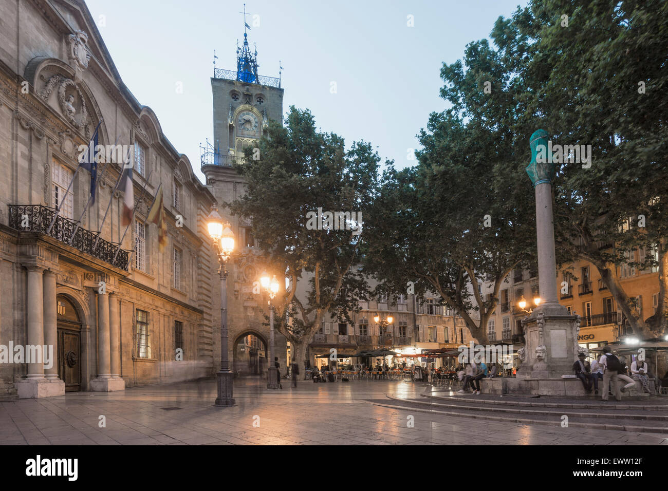 Marktplatz, Rathaus, Uhrturm, Aix-en-Provence Stockfoto