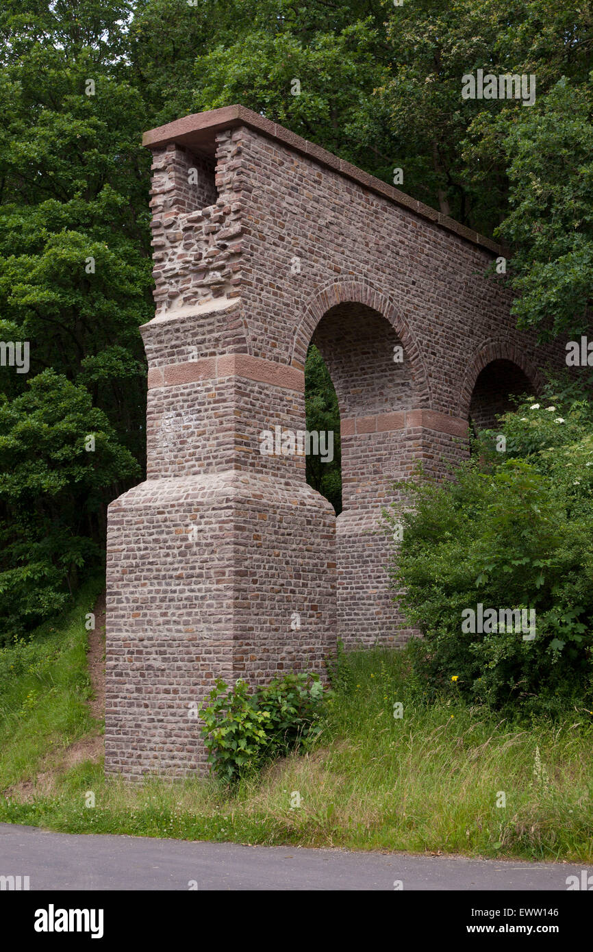 Europa, Deutschland, Nordrhein-Westfalen, Aquäduktbrücke der römischen Wasserleitung in Mechernich-Vussem (mit einem Abstand von 95 Stockfoto