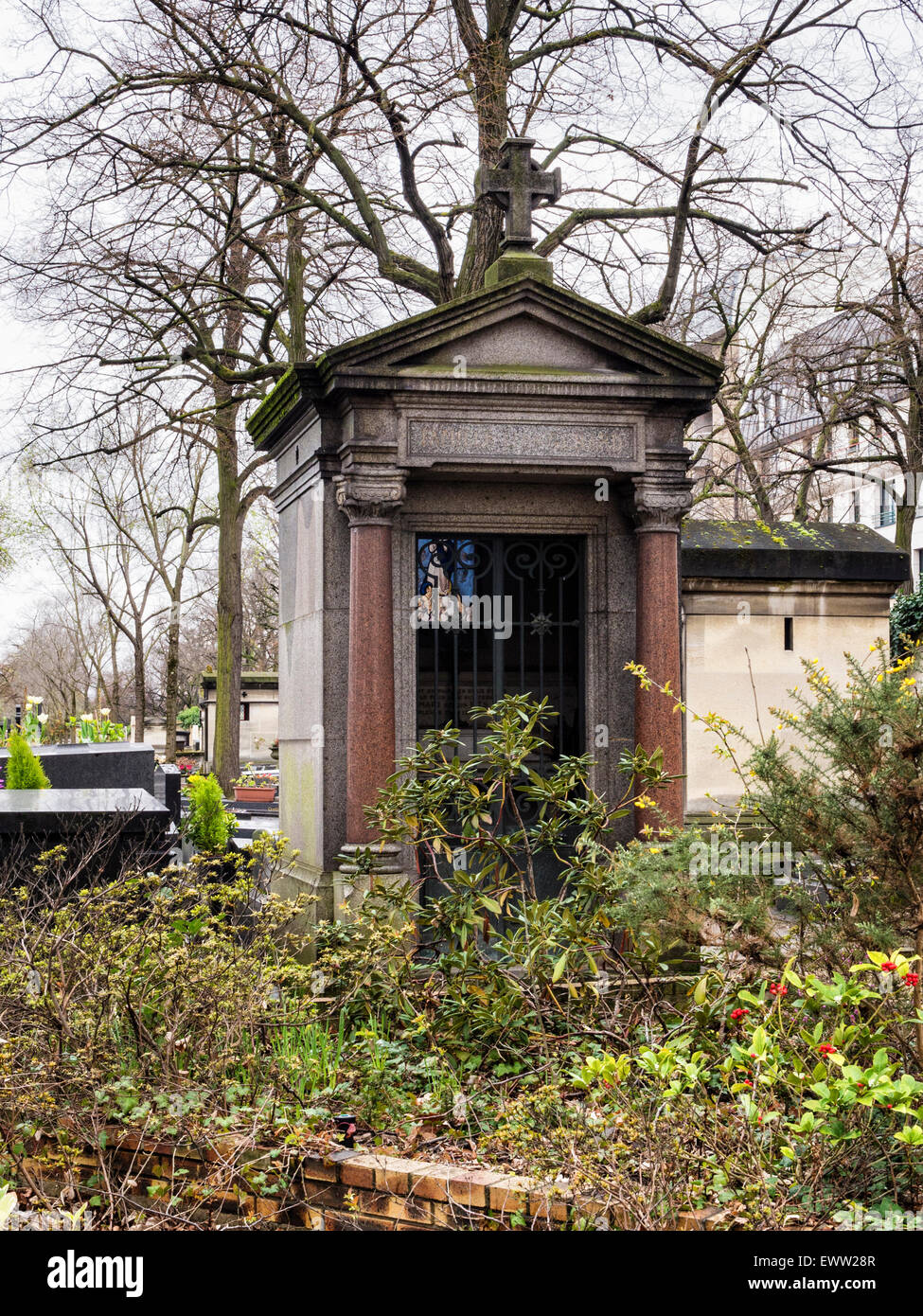 Cimetière du Montparnasse, Paris Montparnasse Friedhof. elegante Familiengruft, Grab, Denkmal Stockfoto