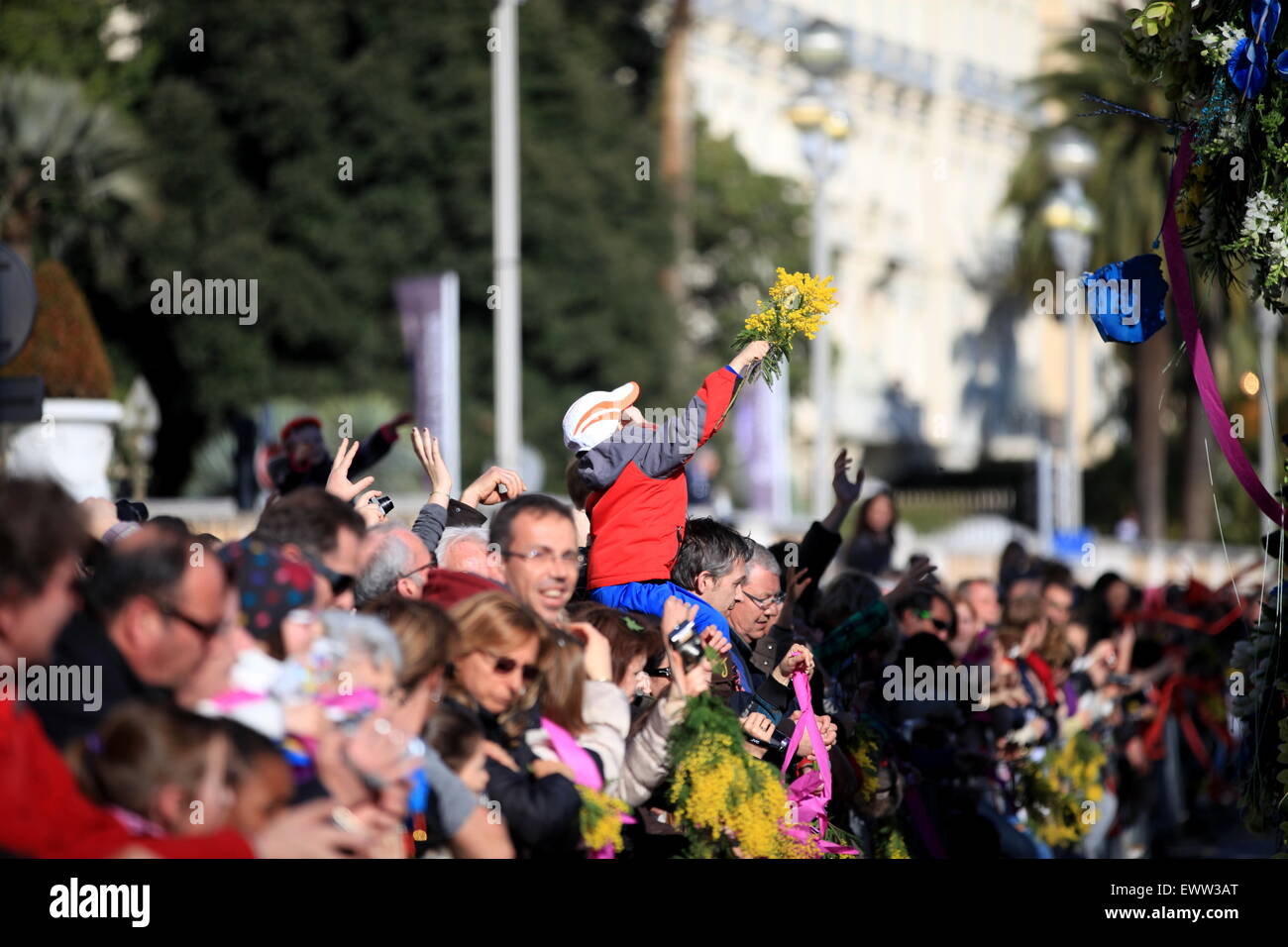 Die Blumenschlacht Bataille des Fleurs, auf der Promenade des Anglais in Nizza Stadt, Frankreich Stockfoto