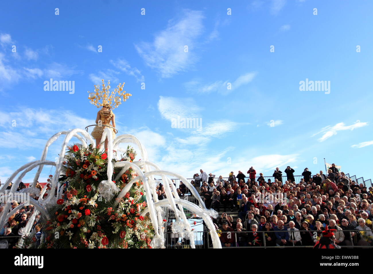 Die Blumenschlacht Bataille des Fleurs, auf der Promenade des Anglais in Nizza Stadt, Frankreich Stockfoto