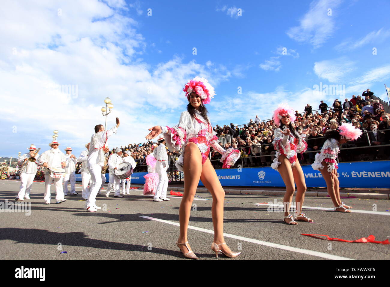 Die Blumenschlacht Bataille des Fleurs, auf der Promenade des Anglais in Nizza Stadt, Frankreich Stockfoto
