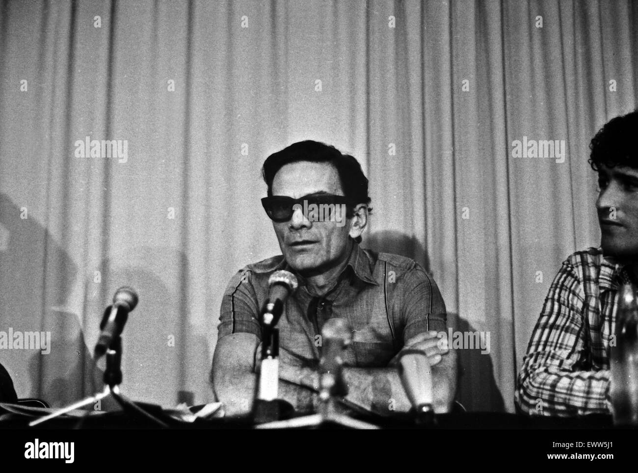 Pier Paolo Pasolini Beim Filmfestival in Cannes 1974, Frankreich 1970er Jahre. Pier Paolo Pasolini auf dem Cannes Film Festival 1974, Frankreich der 1970er Jahre. Stockfoto