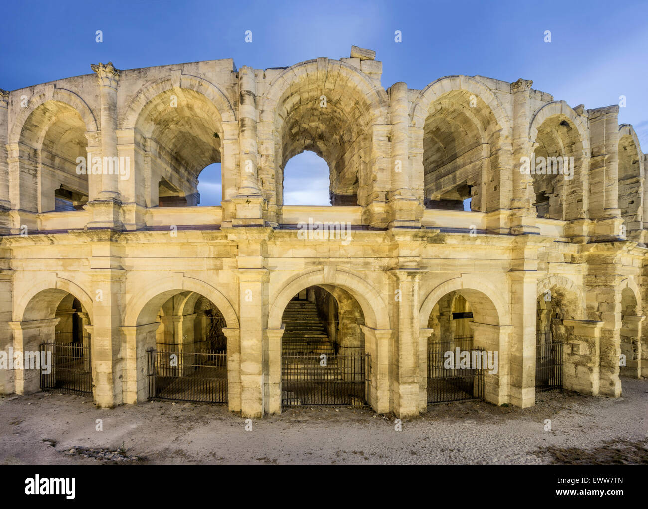 Das römische Amphitheater, die Arena, Arles, Bouche-du-Rhône, Provence, Frankreich Stockfoto