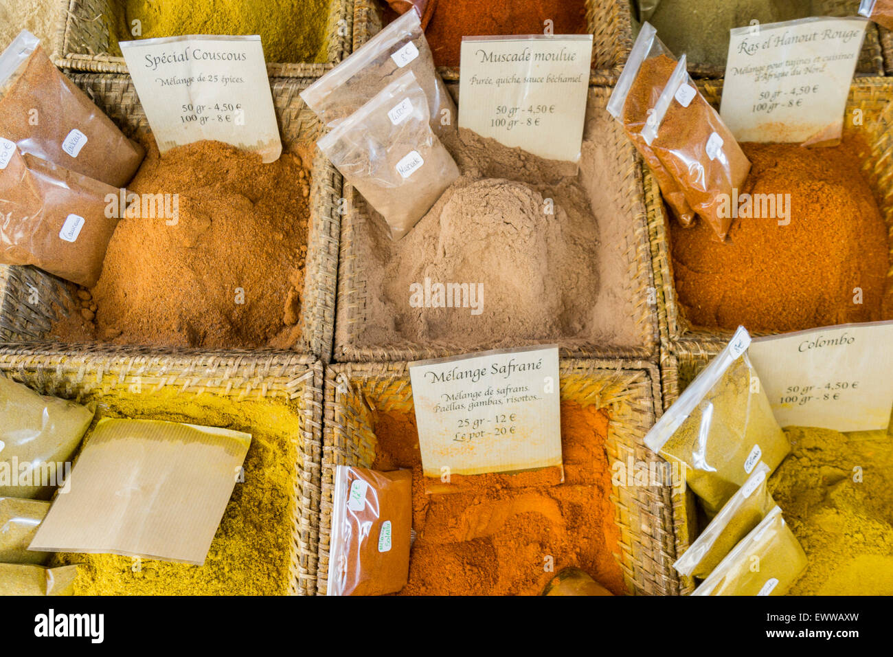 Gewürze, Curry, Cours de Selaya, Markt, Nizza, Cote d ' Azur, Alpen-Maritime, Frankreich Stockfoto