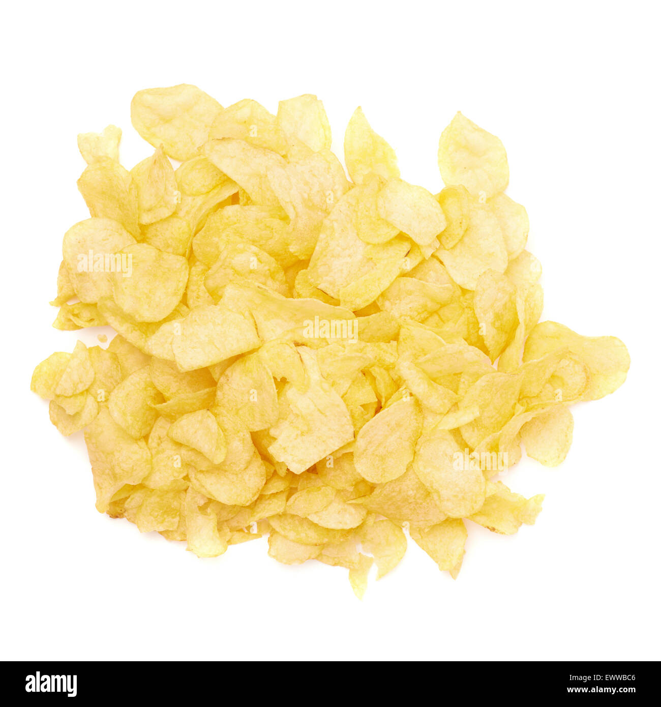 Haufen von mehreren Kartoffelchips isoliert Stockfoto