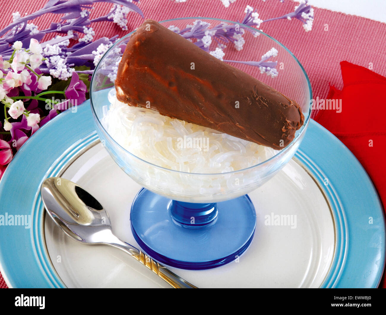 Indischer kulfi -Fotos und -Bildmaterial in hoher Auflösung – Alamy Indischer kulfi -Fotos und -Bildmaterial in hoher Auflösung – Alamy
