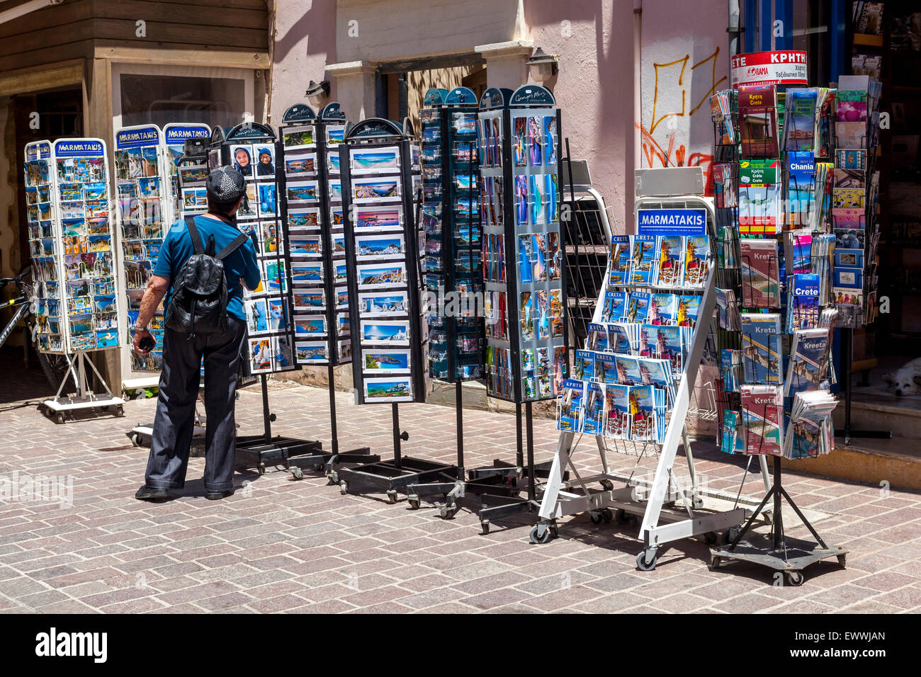 Kreta Souvenirs Shop, Chania Griechenland Kreta Altstadt Straße Souvenirs Stand Geschenk Bürgersteig Geschenke Stockfoto